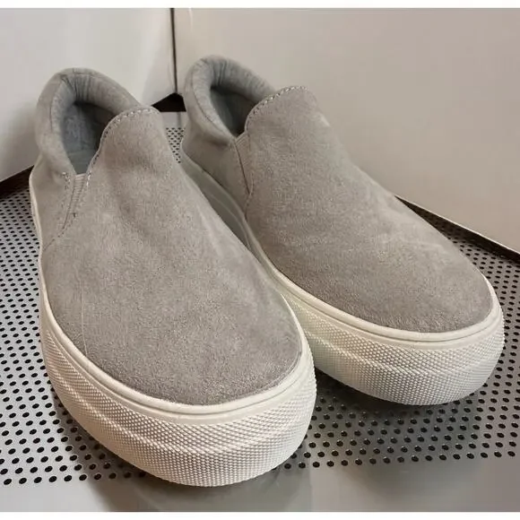 Soda Women's Gray Suede Slip-On Sneakers Shoes Size 6 - Picture 6 of 7